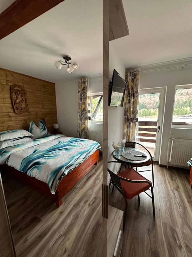 Casa Rares Buşteni Buitenkant foto